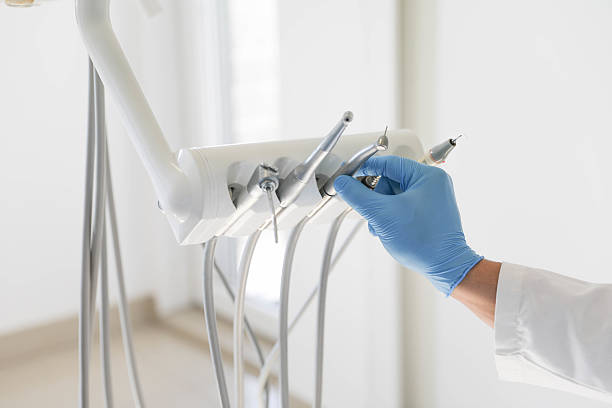 24/7 Emergency Teeth Whitening experts in Elfers, FL